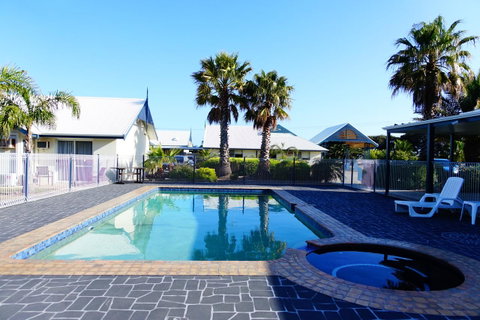 Torquay Tropicana Motel - Holiday Cairns 14