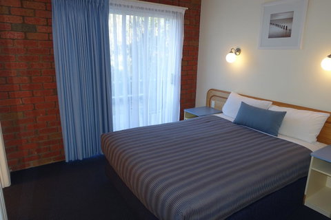 Torquay Tropicana Motel - Holiday Cairns 19