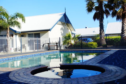 Torquay Tropicana Motel - Holiday Cairns 13