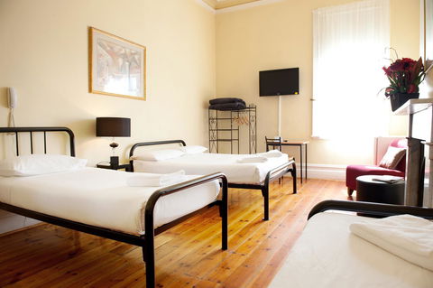Hotel Claremont Guest House - Holiday Cairns 12