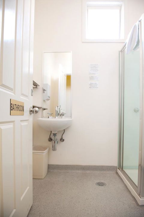 Hotel Claremont Guest House - Holiday Cairns 42