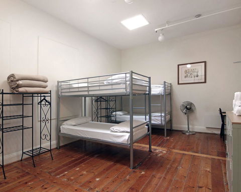 Hotel Claremont Guest House - Holiday Cairns 22