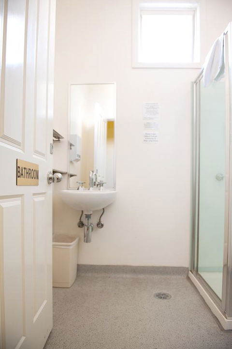 Hotel Claremont Guest House - Holiday Cairns 3