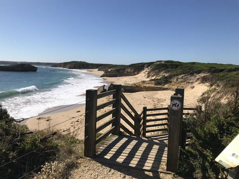 Sunsets On Martyrs Luxury Coastal Beach House Peterborough - Holiday Cairns 34