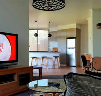 Number 9 Leisure Stay - Holiday Cairns