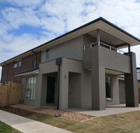Melbourne Guest House - Holiday Cairns