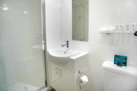 Quest Cheltenham - Holiday Cairns 26