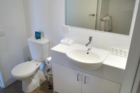 Quest Cheltenham - Holiday Cairns 35