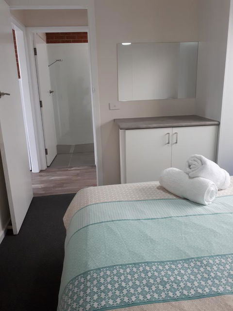 Beachcomber Holiday Units - Holiday Cairns 9