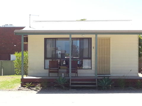 Beachcomber Holiday Units - Holiday Cairns 21