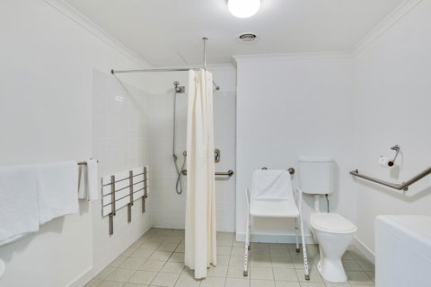 Aligned Corporate Residences Williamstown - Holiday Cairns 18