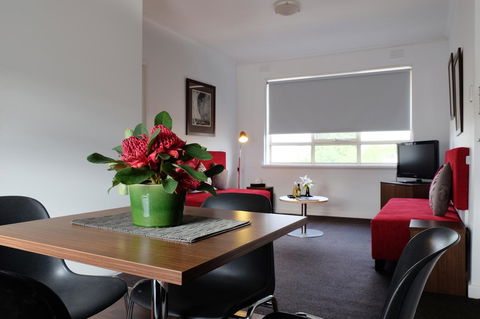 MAC South Yarra By Melbourne Apartment Collection - Holiday Cairns 6
