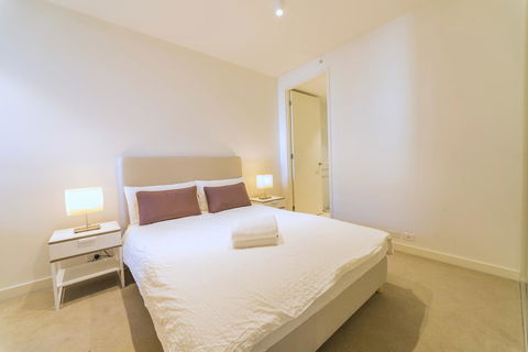 Pride Manor South Yarra - Holiday Cairns 2
