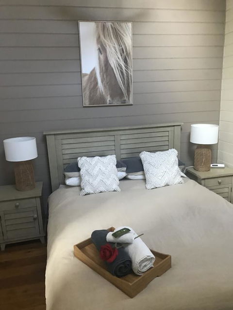 Two Truffles Cottages - Holiday Cairns 3