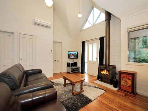 Two Truffles Cottages - Holiday Cairns 5