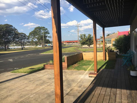 The Wheelhouse - 2BR Waterfront Apt In Town - Holiday Cairns 18