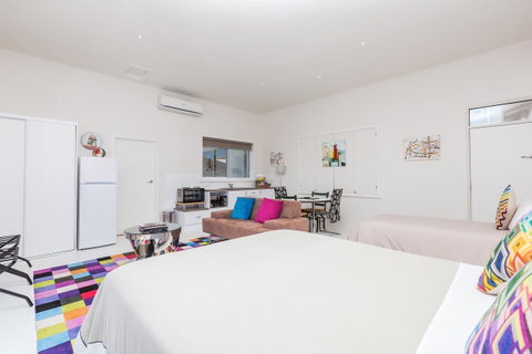 Cottages For Couples - Holiday Cairns 8
