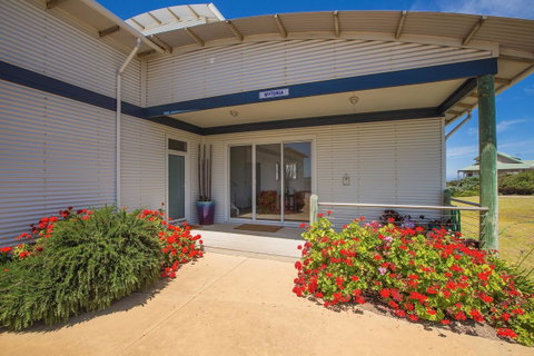 Cottages For Couples - Holiday Cairns 15