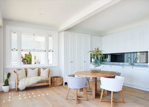 THE CAPE At Wategos - Lodging In Paradise - Holiday Cairns 0