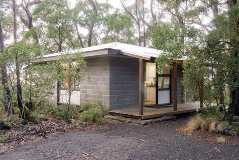 The Chalet - Holiday Cairns 3