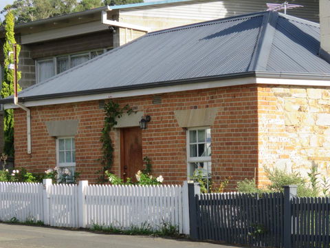 The Cottage South Hobart - Holiday Cairns 0