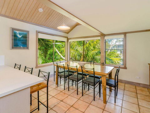 The Crest 2 - At Beautiful Angourie - Holiday Cairns 3