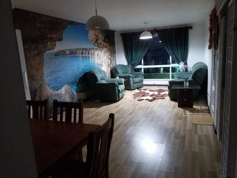 The DOLPHIN PLACE - Holiday Cairns 1