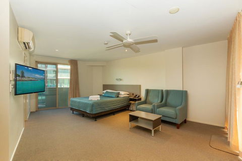 The Dorsal Boutique Hotel - Holiday Cairns 1
