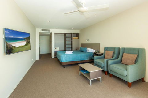The Dorsal Boutique Hotel - Holiday Cairns 3
