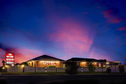 The Gallery Motor Inn - Holiday Cairns 1