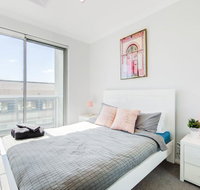 The Heart of Northbridge with Complimentary Parking Wifi  Netflix - Holiday Cairns