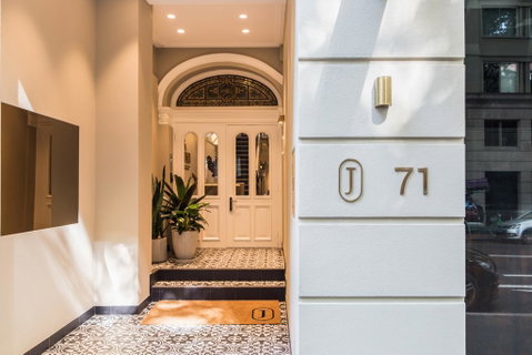 The Jensen Potts Point - Holiday Cairns 1