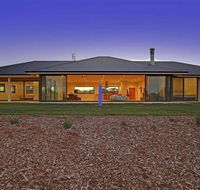 The Junction - contemporary meets river country - Holiday Cairns