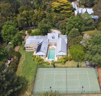 The Kangaloon House - Holiday Cairns