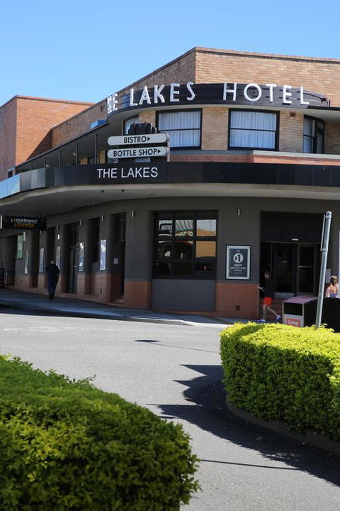 The Lakes Hotel - Holiday Cairns 3