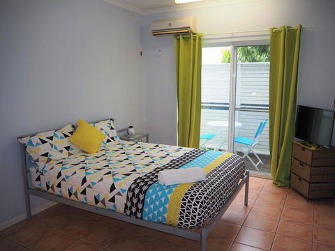 The Martyn Budget Apartment (no A/c) - Holiday Cairns 2