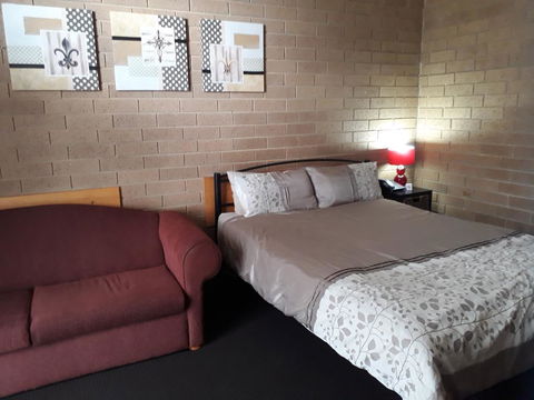 The Moe Motor Inn - Holiday Cairns 2
