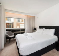 The Nest - Smart Suite on Newcastle St with Rooftop Views - Holiday Cairns