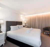 The Nest - Stylish Modern Room with Rooftop Terrace - Holiday Cairns