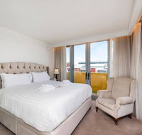 The Nest - Trendy Studio Close to Centre with Roof Terrace - Holiday Cairns