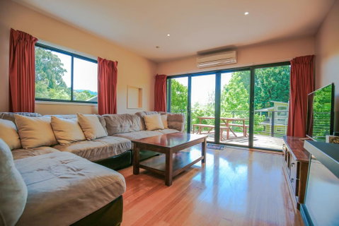The Nisse House - Holiday Cairns 2