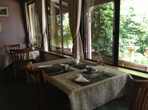 The Noble Grape Guesthouse - Holiday Cairns 2