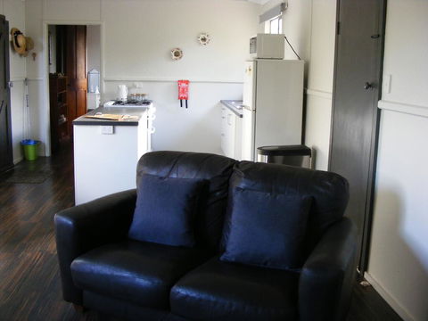 The Old School House BnB - Holiday Cairns 1
