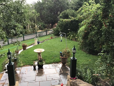 The Olde Devonshire House - Holiday Cairns 1