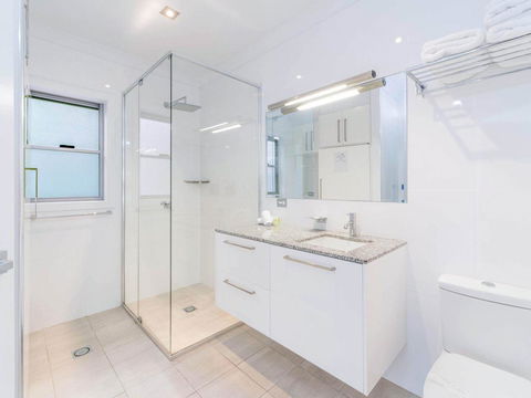 The Pilotage 2 - On Clarence Street - Holiday Cairns 1