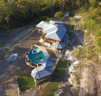 The Pool House - Holiday Cairns