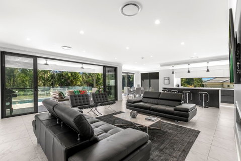 The Residence - Holiday Cairns 1