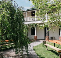 The Robin Hood Inn - Holiday Cairns