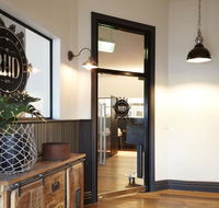 The Royal Hotel Drouin - Holiday Cairns