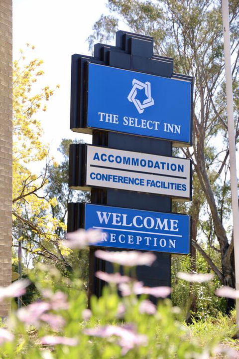 The Select Inn Penrith - Holiday Cairns 3